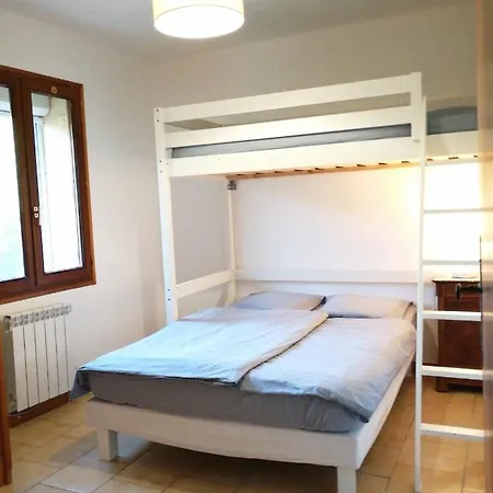 Les 3 Hirondelles Apartment *