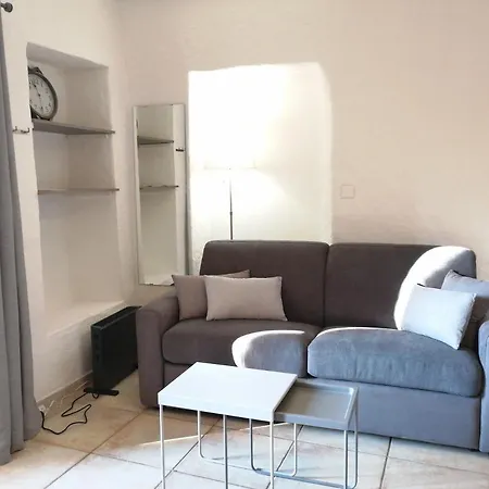 Les 3 Hirondelles Apartment
