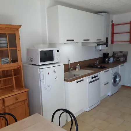 Apartment Les 3 Hirondelles Pont-Saint-Esprit